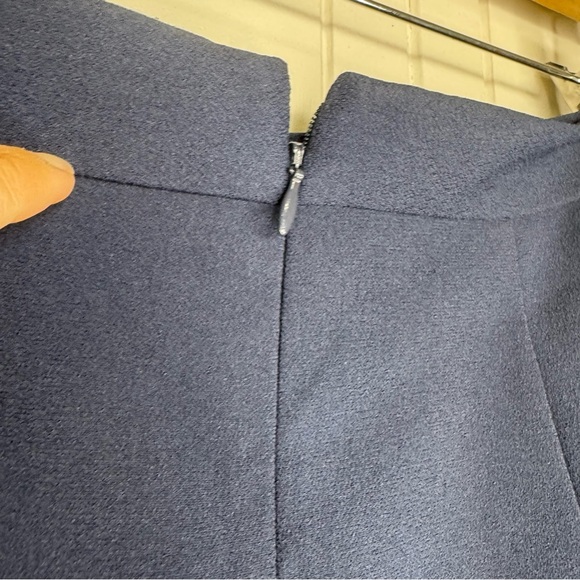 Banana Republic Blue Scallop Hem skirt - Picture 4 of 8